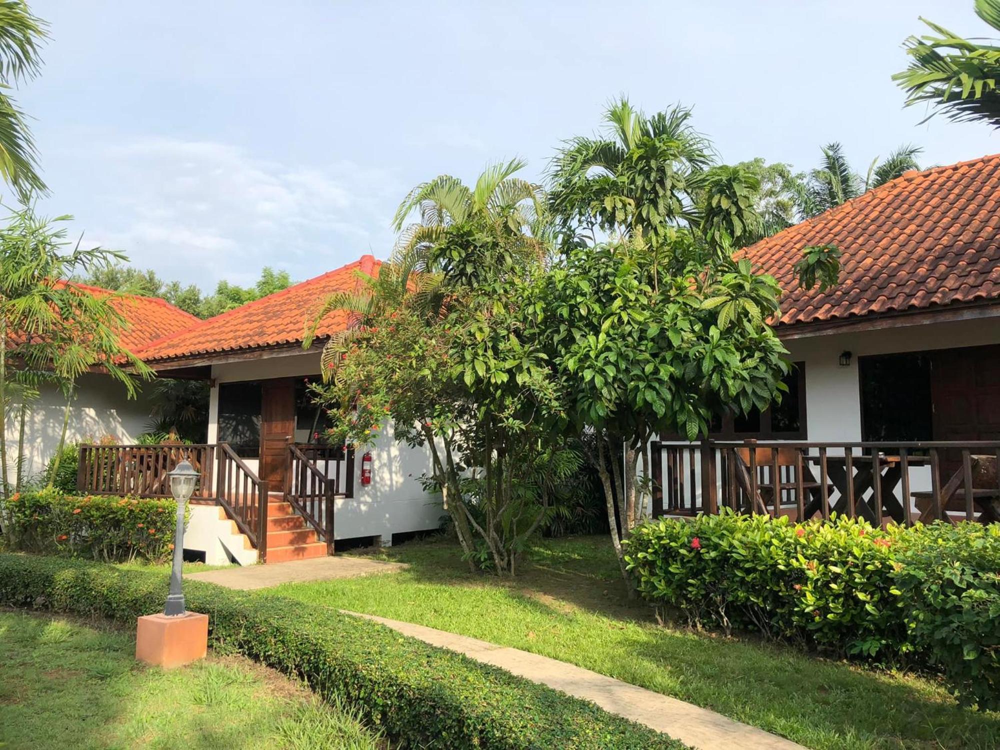 Sailom Resort Bangsaphan Bang Saphan Luaran gambar