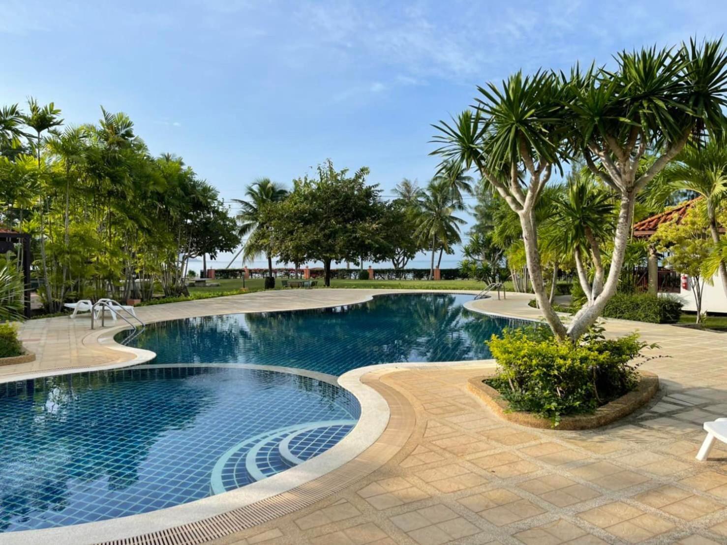 Sailom Resort Bangsaphan Bang Saphan Luaran gambar