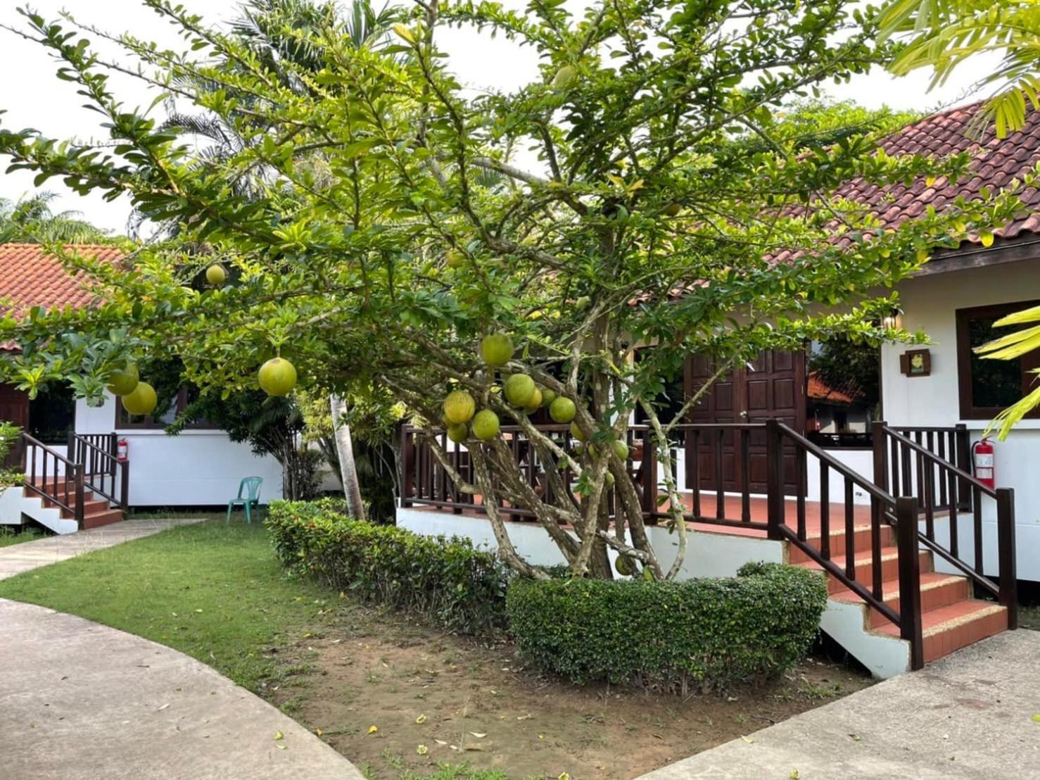 Sailom Resort Bangsaphan Bang Saphan Luaran gambar